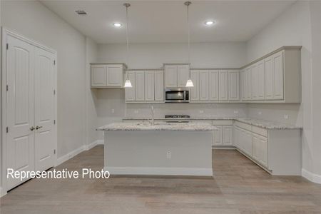 New construction Single-Family house 1844 Acorn Creek Cir, Mesquite, TX 75181 Manor Series - Charleston- photo 2 2