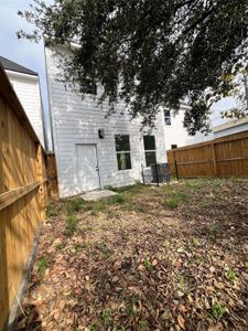 New construction Single-Family house 9332 Waller St, Houston, TX 77012 - image