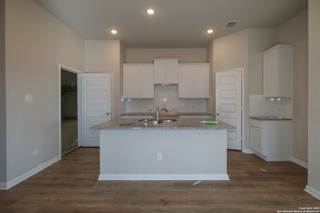 New construction Single-Family house 9318 Bronze Cyn, San Antonio, TX 78002 Kingsley- photo 2 2