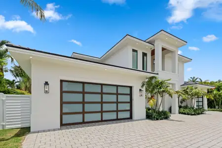 New construction Single-Family house 1160 Emerald Ln, West Palm Beach, FL 33404 - image