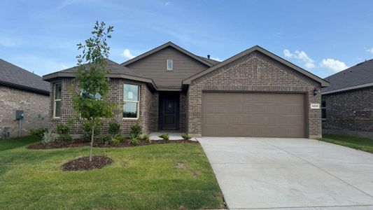 New construction Single-Family house 1065 Foxburg Dr, Fort Worth, TX 76131 plan Huntsville - image