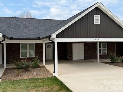 New construction Townhouse house 302 E Boyd St, Unit D, Maiden, NC 28650 - image