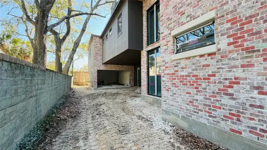 New construction Single-Family house 2247 Chilton Rd, Houston, TX 77019 - image