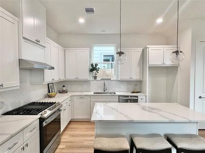 New construction Single-Family house 5320 Kiam St, Houston, TX 77007 null- photo 18 18