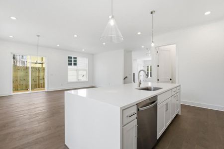New construction Single-Family house 3050 Kara Ct, Roswell, GA 30076 - image 13