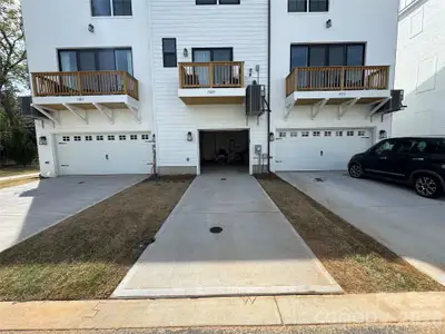 New construction Townhouse house 5009 Layman Dr, Charlotte, NC 28226 - image