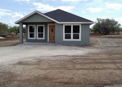 New construction Single-Family house 1416 Corgey Rd, Pleasanton, TX 78064 - image