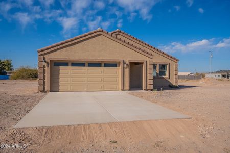 New construction Single-Family house 3720 N San Carlos Dr, Eloy, AZ 85131 null- photo 1 1