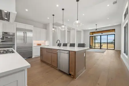 New construction Single-Family house 2401 Kahala Sunset Dr, Spicewood, TX 78669 - image 5