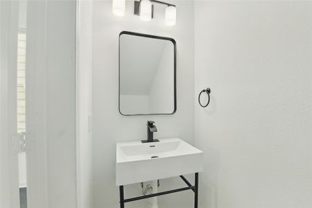 New construction Single-Family house 9902 Clark Rd, Unit D, Houston, TX 77076 - image 14