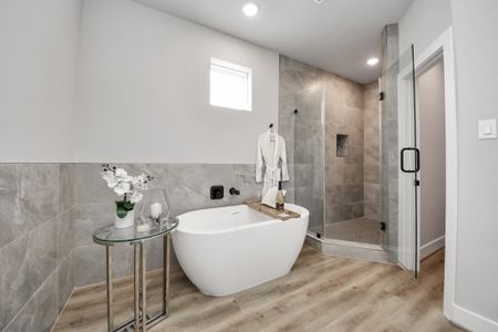 New construction Single-Family house 5808 Francis Oak Pl, Houston, TX 77091 - image 14