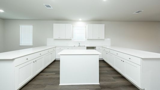 New construction Single-Family house 14031 Mount Hunter Dr, Willis, TX 77318 plan The Redbud - image 7