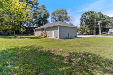 New construction Single-Family house 915 Apple St, Burlington, NC 27217 - image