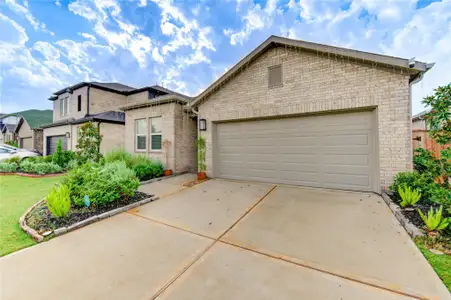 New construction Single-Family house 9727 Arrigoni Creek Dr, Cypress, TX 77433 - image