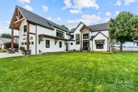 New construction Single-Family house 8250 Peninsula Ln, Sherrills Ford, NC 28673 - image