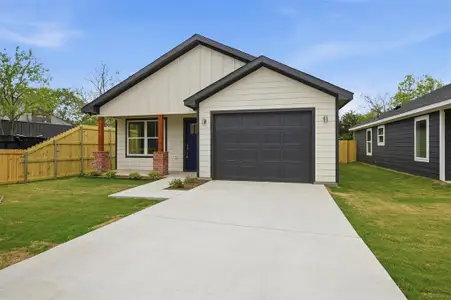 New construction Single-Family house 1016 S 1St St, Sherman, TX 75090 - image