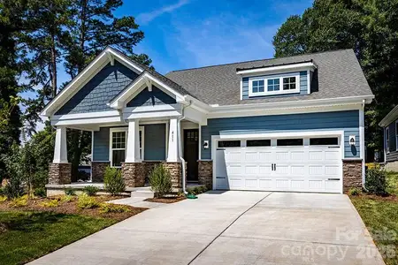 New construction Single-Family house 534 Tates Trl, Unit 22, Cramerton, NC 28032 - image