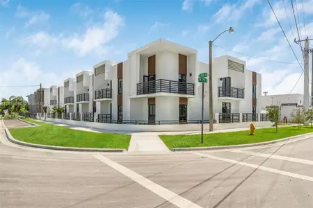 New construction Fourplex house 16955 Sw 100Th Ave, Miami, FL 33157 - image