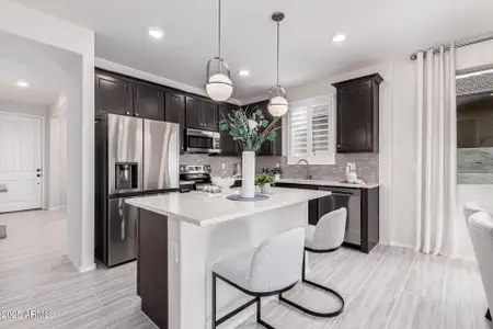 New construction Single-Family house 18238 W Soft Wind Dr, Surprise, AZ 85387 - image 20