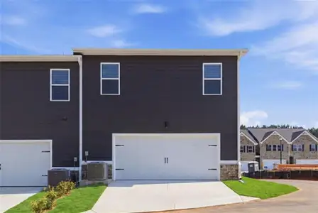 New construction Townhouse house 3643 Parkway James Dr, Snellville, GA 30039 - image