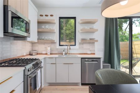 New construction Single-Family house 87 Chalmers Ave, Austin, TX 78702 - image 10