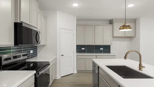 New construction Single-Family house 1733 Edgeway Dr, Aubrey, TX 76227 plan McClellan II - image 9