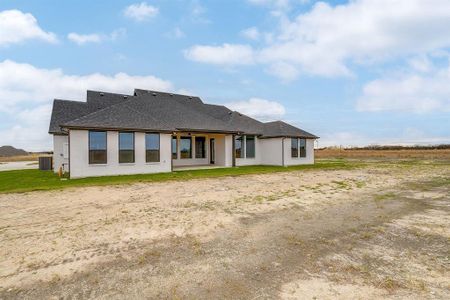 New construction Single-Family house 136 Lana Garden Wy, Waxahachie, TX 75165 - image 3