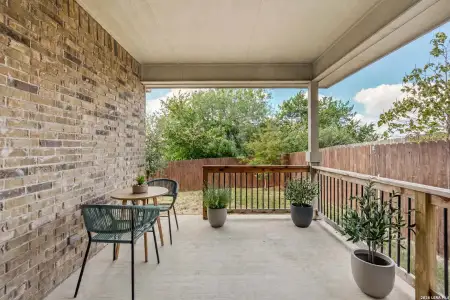 New construction Single-Family house 15231 Comanche Hls, San Antonio, TX 78233 - image 3