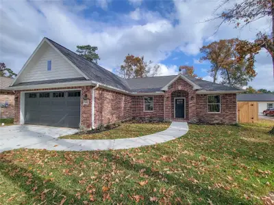New construction Single-Family house 10312 Lakewood Dr, Conroe, TX 77385 - image