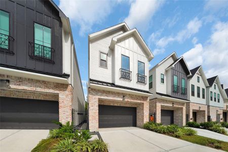 New construction Single-Family house 910 Nadine Street, Houston, TX 77009 - photo 0