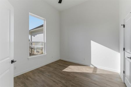 New construction Single-Family house 9012 Valley Oak Ct, Springtown, TX 76082 - image 12