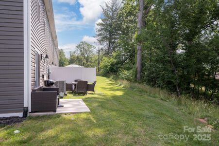 New construction Townhouse house 40 Malcolm Ct, Candler, NC 28715 - image