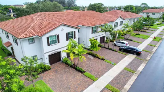 New construction Townhouse house 6851 Broadwater Ln, Lake Worth, FL 33467 - image