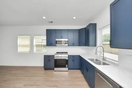 New construction Single-Family house 7312 Wileyvale Dr, Unit B, Houston, TX 77016 - image 14