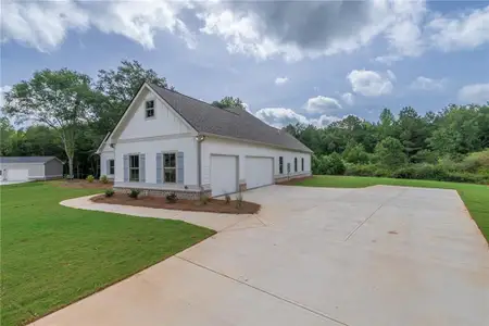 New construction Single-Family house 347 Woodfin Wy, Social Circle, GA 30025 - image