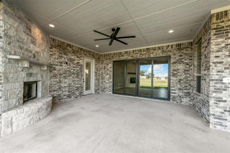 New construction Single-Family house 161 Frontera Drive, Decatur, TX 76234 - photo 32 32