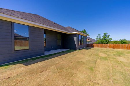 New construction Single-Family house 2213 Navasota St, Granbury, TX 76048 - image