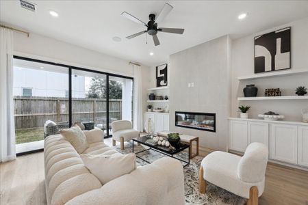 New construction Single-Family house 1422 Caywood Ln, Unit D, Houston, TX 77055 - image 9