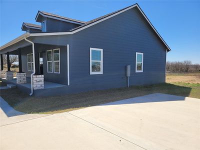 New construction Single-Family house 577 County Rd 422 A Rd, Stockdale, TX 78160 - image