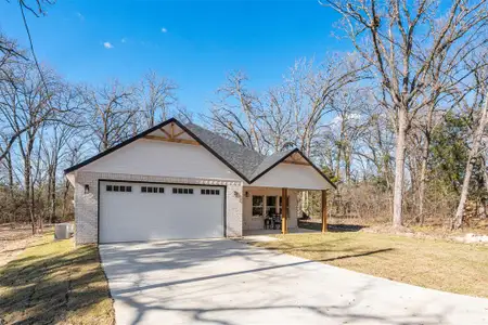 New construction Single-Family house 227 Quail Run Rd, Trinidad, TX 75163 - image
