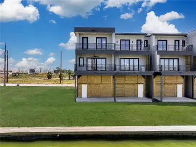 New construction Single-Family house 4406 Tucker Ln, Seabrook, TX 77586 plan Lago Pointe - Inside - image