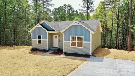 New construction Single-Family house 106 Outback Ln, Dallas, NC 28034 - image 1