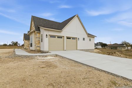 New construction Single-Family house 232 Spring Crk, Bandera, TX 78003 - image