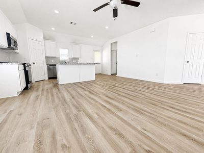 New construction Single-Family house 504 Oak Chase Ave, Dayton, TX 77535 - image 4