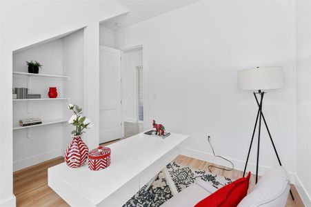 New construction Single-Family house 106 W Croslin St, Unit 1, Austin, TX 78752 - image 9