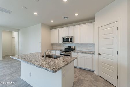 New construction Single-Family house 21553 W Papago St, Buckeye, AZ 85326 Bluebell- photo 14 14