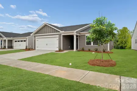 New construction Single-Family house 1473 Ardmore Dr, Sherrills Ford, NC 28673 plan Hinsdale - image