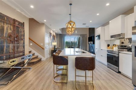 New construction Townhouse house 5552 Torino, Unit 5552, Kissimmee, FL 34746 null- photo 3 3