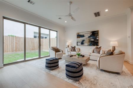 New construction Single-Family house 1728 Ridgewood St, Houston, TX 77006 null- photo 14 14