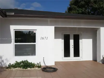 New construction Duplex house 1671 Sw 44Th Ter, Fort Lauderdale, FL 33317 null- photo 7 7